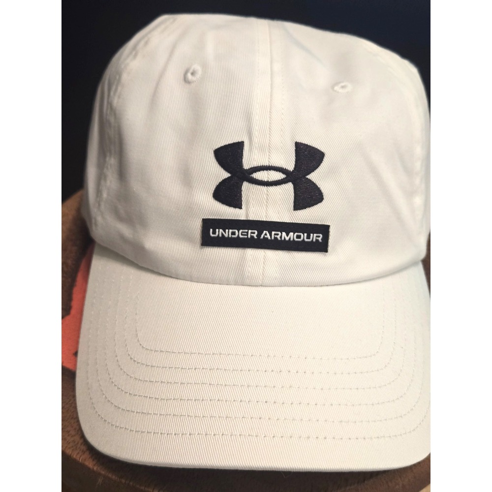 Under Armour Men's White Adjustable Cap One Size Fits Most NWT